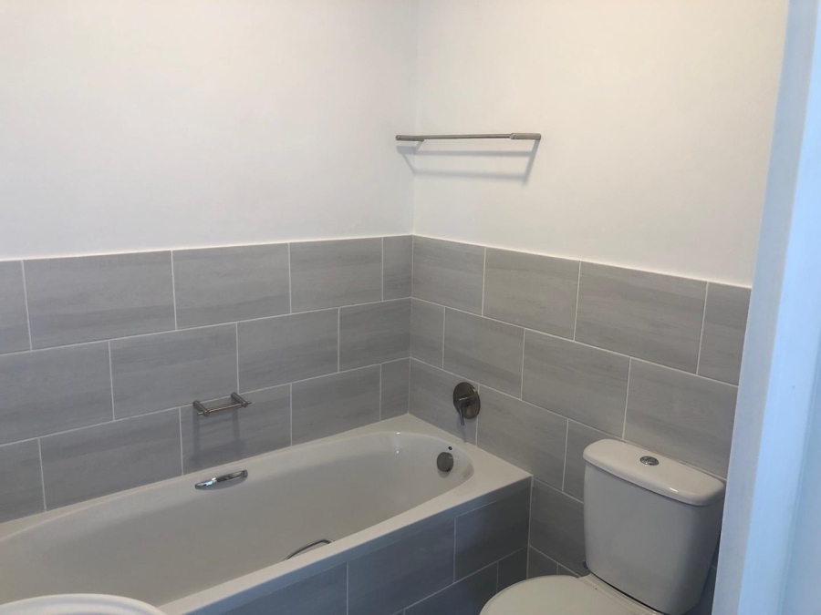 To Let 2 Bedroom Property for Rent in Westcliff Western Cape